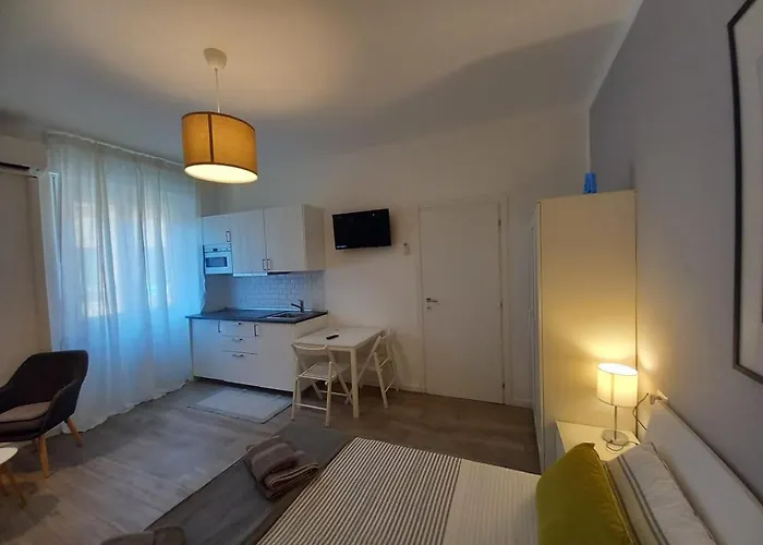 Hostmate - - Insubria *